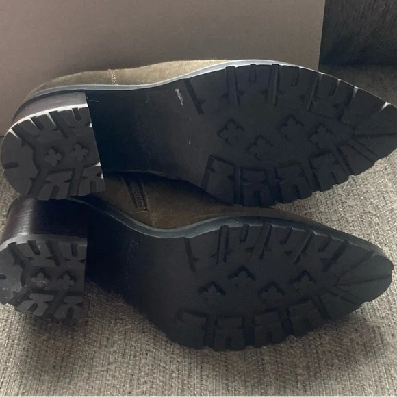 Franco Sarto Green Suede Boots Size 6.5 New in box - Picture 3 of 6